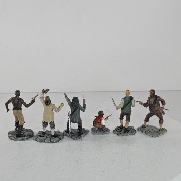 Disney Hawthorne Village Port Royal Attack Pirates of The Caribbean Figurines - Picture 4 of 7